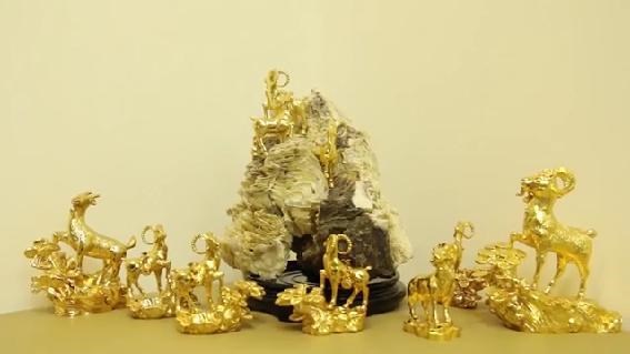 Bộ tượng vàng "tam dương khai thái"